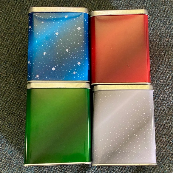 Fun!🎄 Swiss Miss ❄️ Hot Cocoa Christmas Tins ⭐️ Empty ⭐️ Lot of 4 Collectibles - Picture 3 of 13